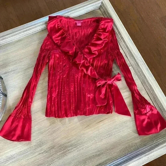 Sunny Leigh wrap top-red-size L- NWOT - Picture 3 of 7